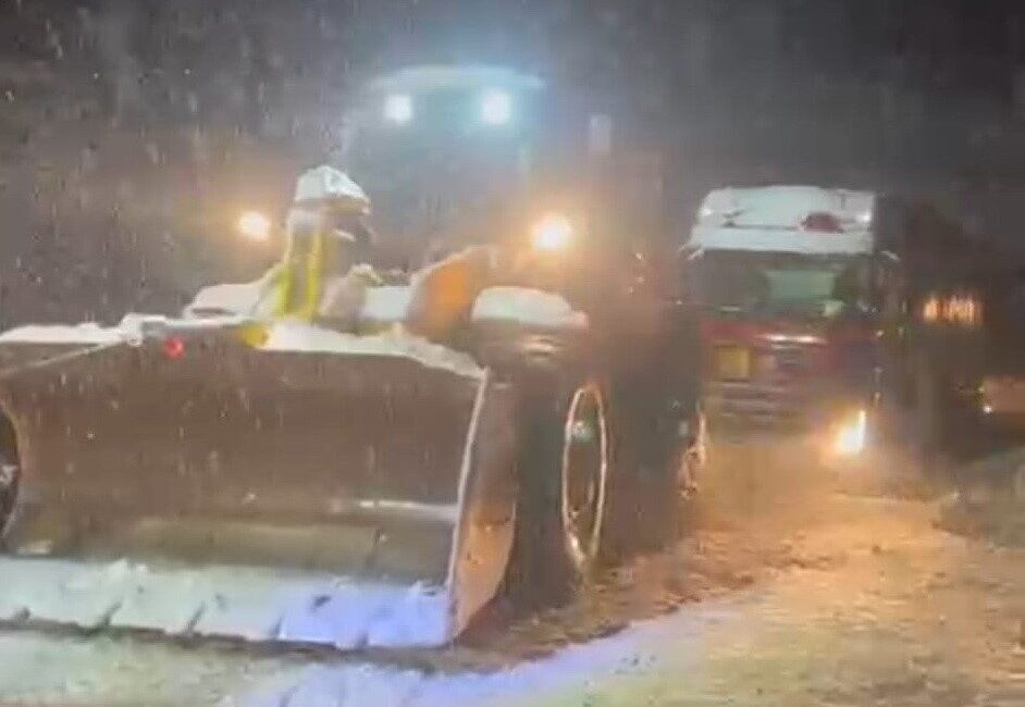 Kar kalınlığının 1 metreyi geçtiği Adıyaman’ın Sincik ilçesine sıkıştırılmış doğalgaz