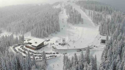 Okulların yarıyıl tatiline girmesinin ardından öğrenciler, aileleriyle birlikte Ilgaz Dağı’nın