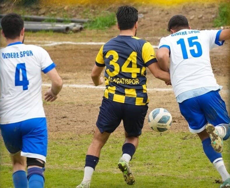 İzmir Süper Amatör Lig E Grubu’nun 17. haftasında mücadele eden