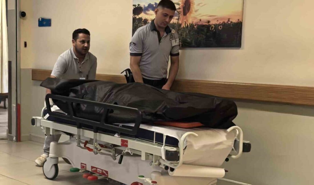 Bursa’nın İnegöl ilçesinde 32 yaşındaki bir genç, sabah saatlerinde yatağında