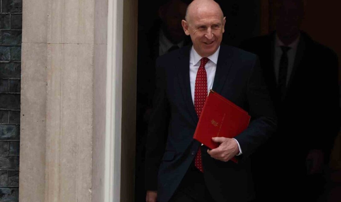 İngiltere Savunma Bakanı John Healey, ABD’nin Atlantik Okyanusu’nda “Bella-1” olarak