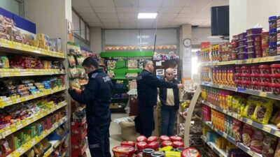 Eskişehir’in İnönü İlçesi’nde vatandaşların güvenli ve hijyenik şartlarda alışveriş yapabilmesi