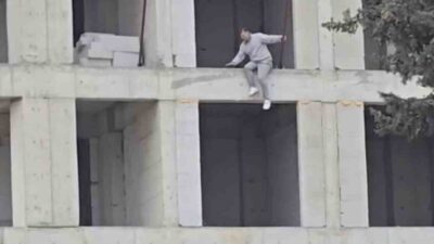 Adıyaman’da bir kişi çıktığı inşaattan atlamak istedi. Ekipleri harekete geçiren