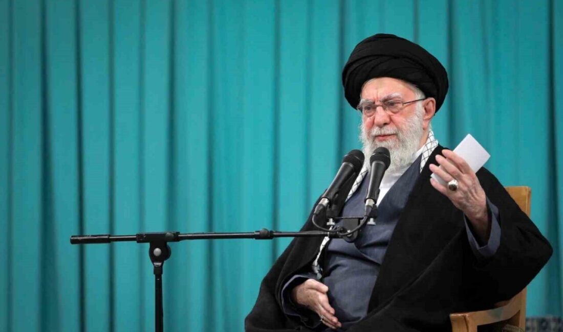 İran dini lideri Ayetullah Ali Hamaney, son protestolar sırasında binlerce