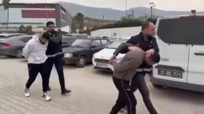 Hatay’ın İskenderun ilçesinde hapis cezası ile aranan 2 şahıs mahkemece