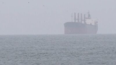 İstanbul’dan Ukrayna’ya seyir halindeyken İstanbul Boğazı Üsküdar önlerinde makine arızası