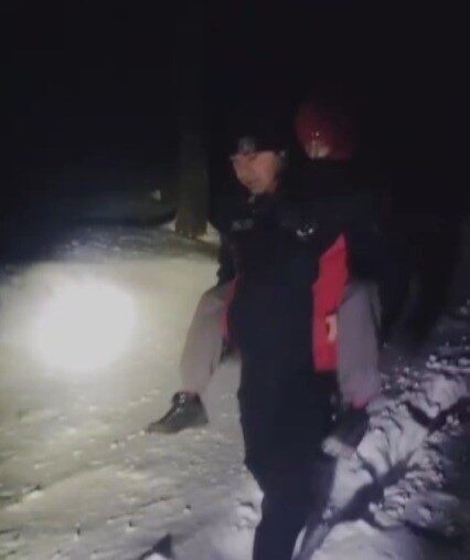 Kahramanmaraş’ta bağ evinde rahatsızlanıp yoğun kar nedeniyle mahsur kalan iki