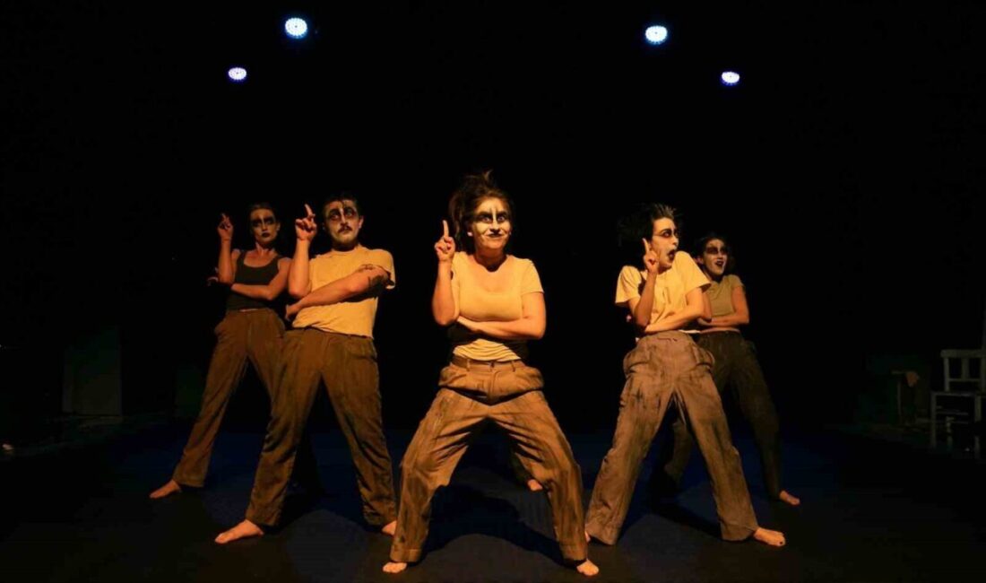 İzmir Şehir Tiyatroları çocuklar ve gençleri, sömestir tatilinde tiyatronun büyülü