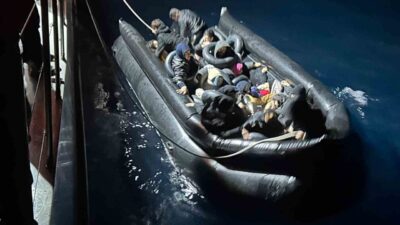 İzmir’in Seferihisar ve Çeşme ilçelerinde Sahil Güvenlik Komutanlığı ekiplerince gerçekleştirilen