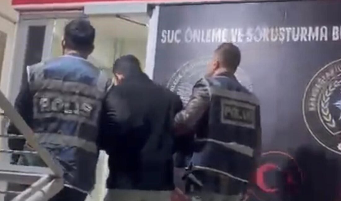 İzmir’in Karabağlar ilçesinde, hakkında 14 yıl kesinleşmiş hapis cezası bulunan