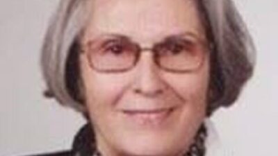 İzmir’in Dikili ilçesinde, yaşadıkları evde cansız bedenleri bulunan anne ve