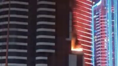 İzmir’in Konak ilçesinde lüks bir yapıda çıkan yangın korku dolu