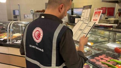 İzmir’de yaklaşan Ramazan ayı öncesinde fahiş fiyat ve etiket denetimlerini