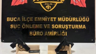 İzmir’in Buca ilçesinde polis ekipleri tarafından gerçekleştirilen operasyonda, ruhsatsız silah