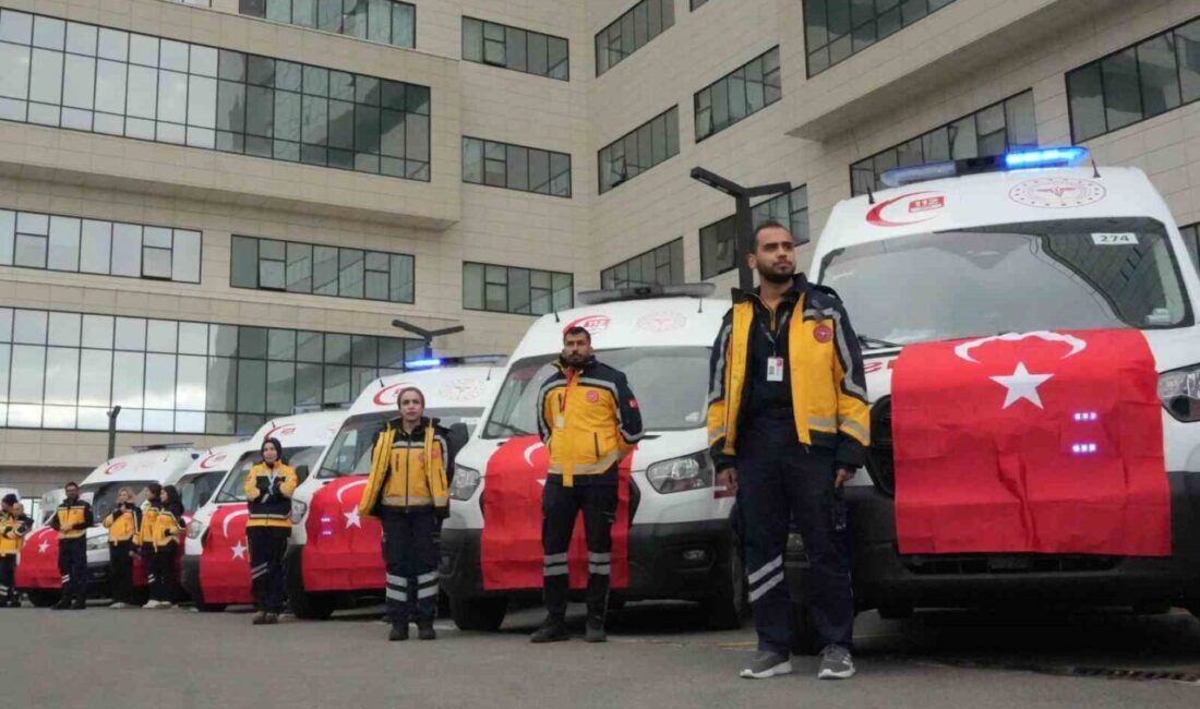 Sağlık Bakanlığı tarafından İzmir’e tahsis edilen 45 yeni ambulans, düzenlenen