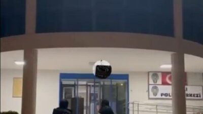 İzmir’in Çiğli ilçesinde polis ekipleri tarafından gerçekleştirilen uyuşturucu operasyonunda, 17