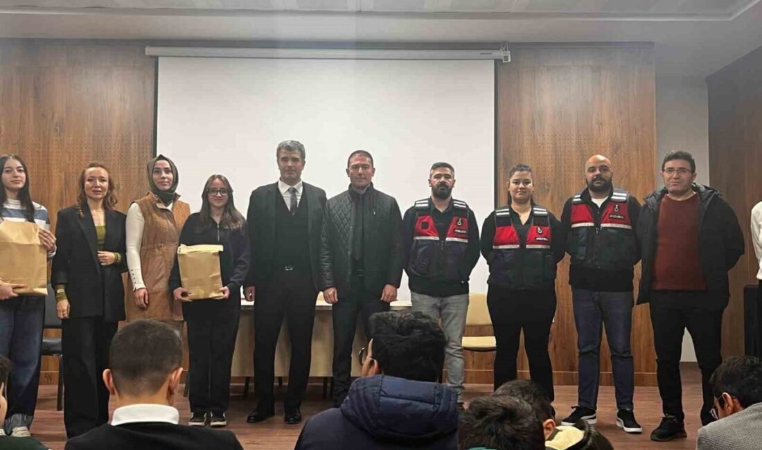 Gaziantep İl Jandarma Komutanlığı siber Suçlarla Mücadele Şube Müdürlüğü ekipleri,