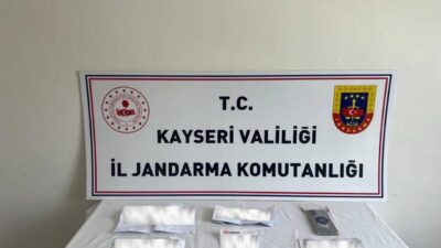 Kayseri’de jandarma ekipleri tarafından tefecilik yapan şahıslara yönelik yapılan operasyonda,