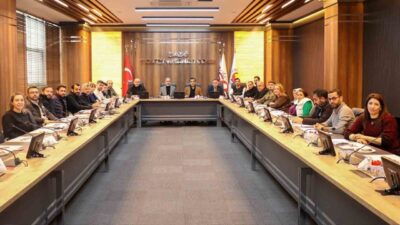 Jeoloji ve jeofizik mühendisliği alanında faaliyet gösteren sektör yöneticileri, Elazığ