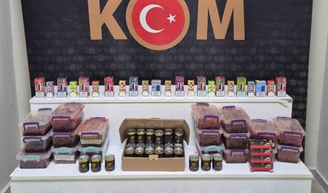 Kırşehir’de polis ekipleri tarafından düzenlenen kaçakçılık operasyonunda çok sayıda elektronik