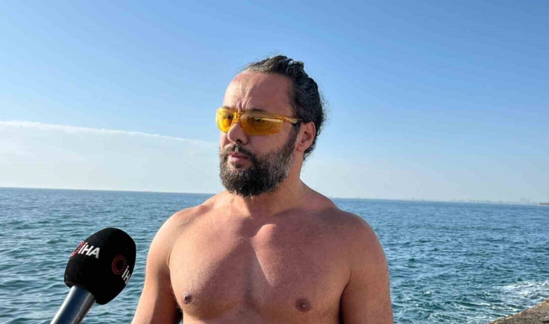 Kadıköy Şaşkınbakkal Sahili’nde 4 Ocak’ta denize girmek isteyen 3 kişi,