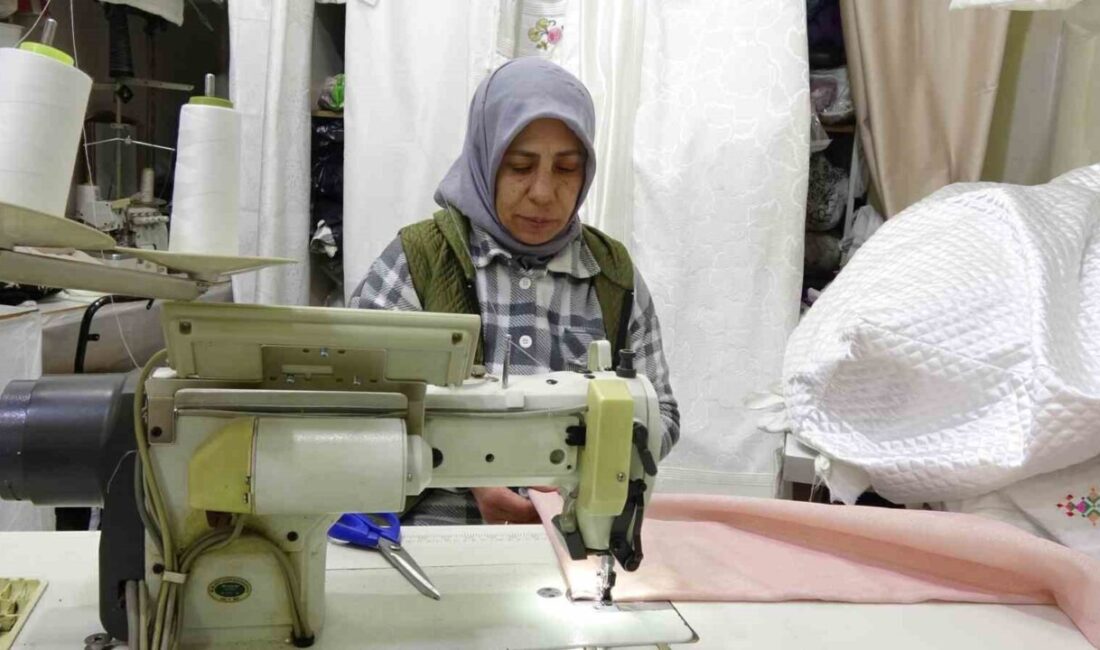 Gaziantep’te 13 yaşında çırak olarak başladığı terzilik mesleğinde kendi geliştiren