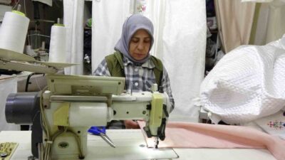 Gaziantep’te 13 yaşında çırak olarak başladığı terzilik mesleğinde kendi geliştiren
