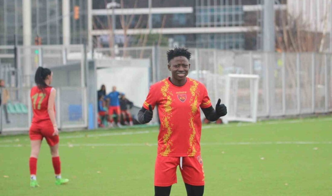 Auran Kayseri Kadın Futbol Kulübü’nün Nijeryalı golcüsü Kafayat Atoke Başhıru,