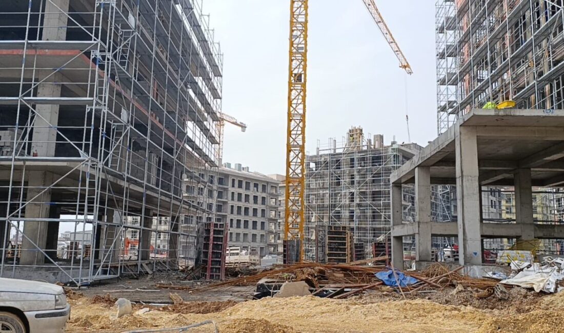 Kahramanmaraş’ta bir inşaatta meydana gelen kazada 1 işçi yaralandı. Olay,