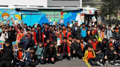 Kahramanmaraş Büyükşehir Belediyesi’nin kırsal mahallelerdeki çocuklara kitapla tanışma fırsatı sunmak