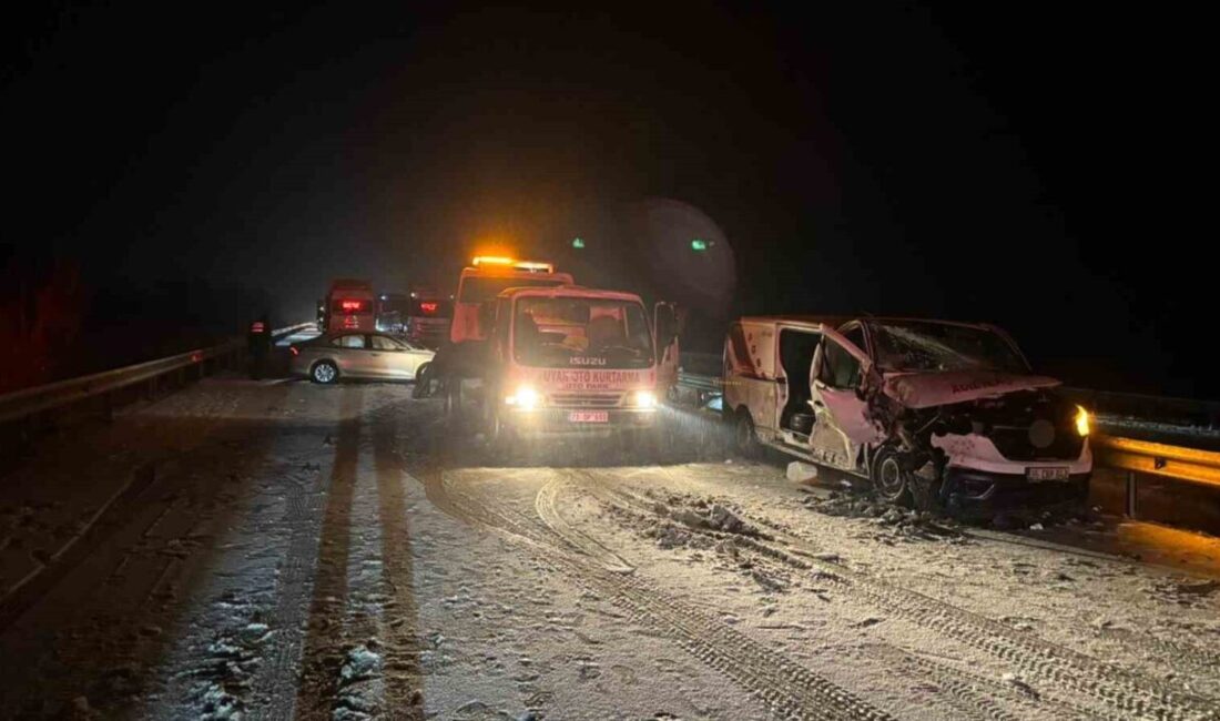 Kırıkkale’de kar yağışı nedeniyle meydana gelen zincirleme trafik kazasında 1