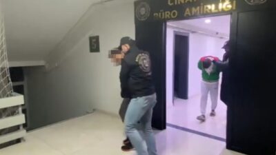 İzmir’in Gaziemir ilçesinde bir apartmanın kömürlüğünde bıçaklanarak öldürülen 65 yaşındaki