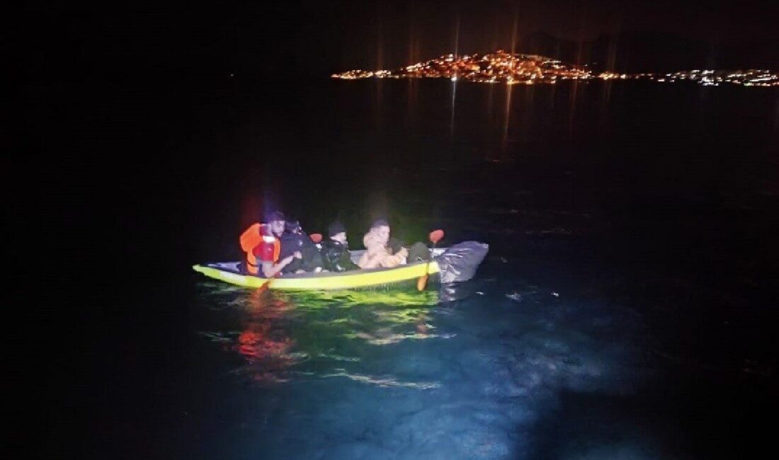 Muğla’nın Bodrum ilçesinden kano ile Yunan adalarına geçmeye çalışan 4