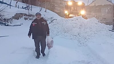 Giresun’un yüksek kesimlerinde etkili olan yoğun kar yağışı yaylalardaki yaşamı