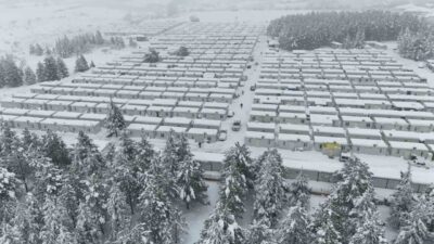 Malatya’nın Doğanşehir ilçesinde kar kalınlığı bazı bölgelerde 1 metreyi bulurken