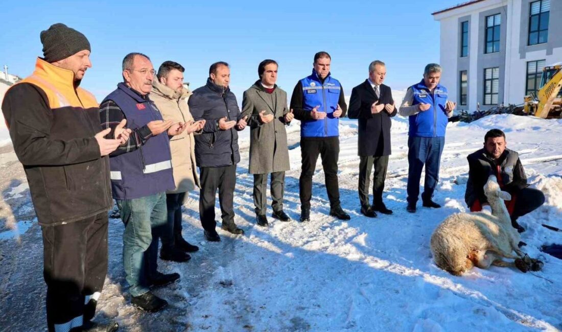 Sivas’ta son günlerde yoğun şekilde yağan kar nedeniyle Sivas Belediyesi