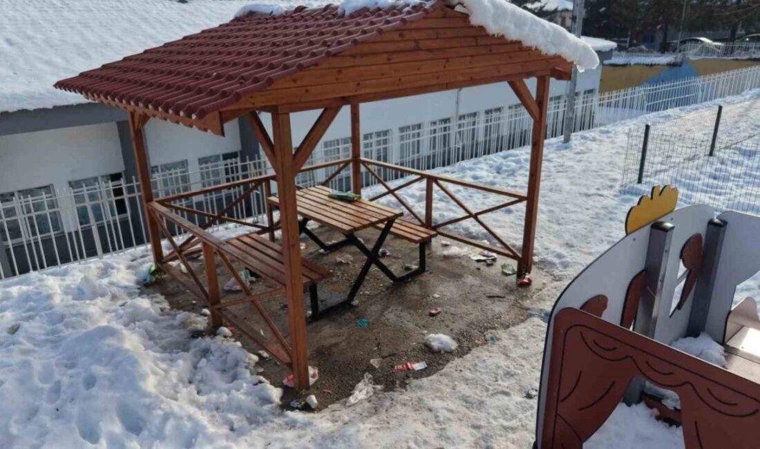 Karabük Belediyesi tarafından kent genelinde sürdürülen park ve yeşil alan