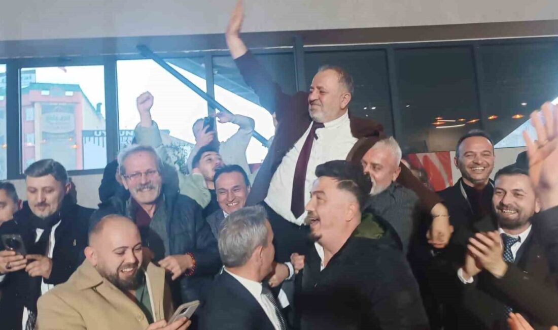 Karabük Berberler ve Kuaförler Odası Olağan Genel Kurulu’nda mevcut başkan