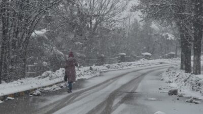 Karabük’te etkili olan yoğun kar yağışı ve olumsuz hava şartları
