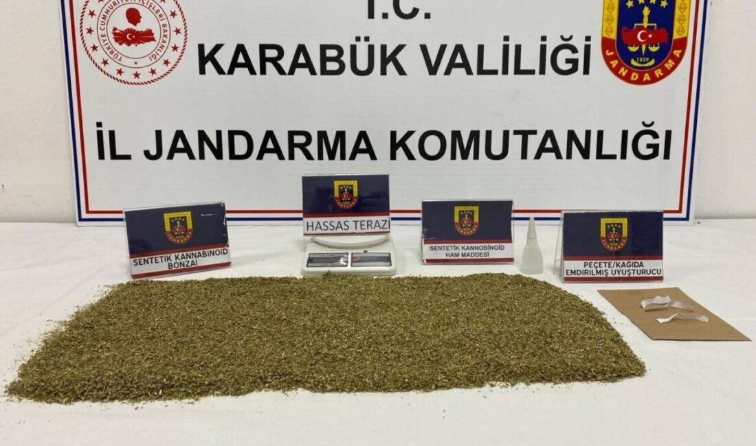 Karabük’te jandarma ekiplerince düzenlenen uyuşturucu operasyonlarında 5 kişi gözaltına alındı.