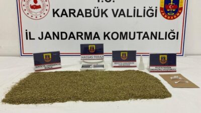 Karabük’te jandarma ekiplerince düzenlenen uyuşturucu operasyonlarında 5 kişi gözaltına alındı.