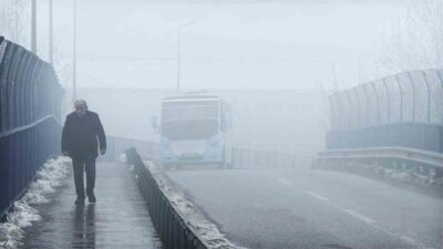 Karabük’te soğuk havayla birlikte etkili olan yoğun sis, kent genelinde
