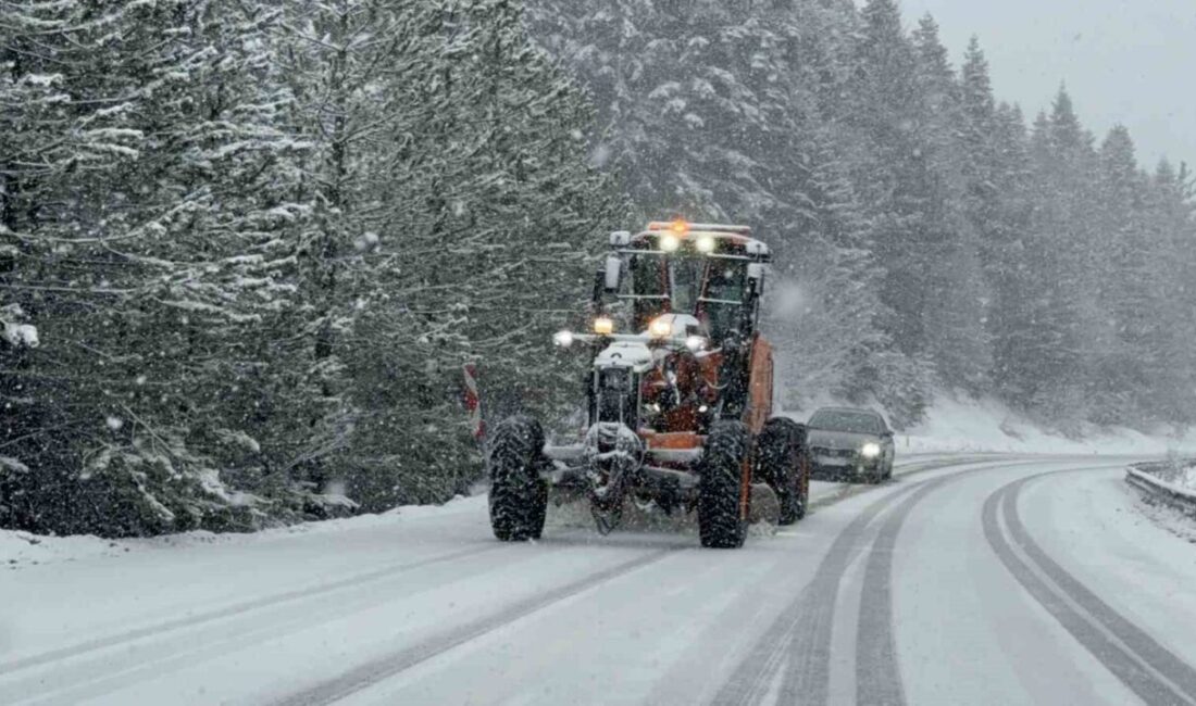 Karabük’ün yüksek kesimleri, sabah saatlerinde başlayan kar yağışıyla birlikte beyaza