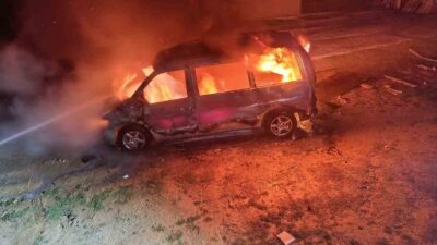 Aydın’ın Karacasu ilçesinde seyir halindeki bir ticari araçta çıkan yangın