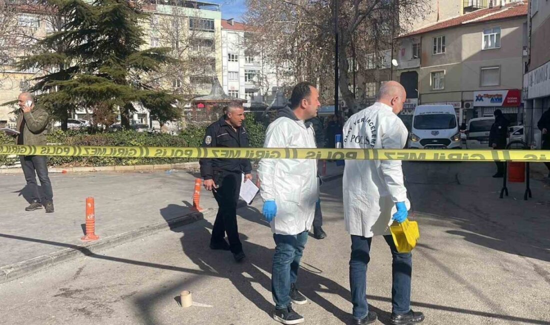 Karaman’da sokak ortasında silahlı saldırıya uğrayan baba ve 3 oğlundan