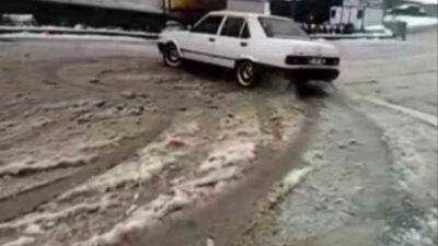 Hatay’da karla kaplı zeminde drift atan Tofaş aracın sürücüsüne 63