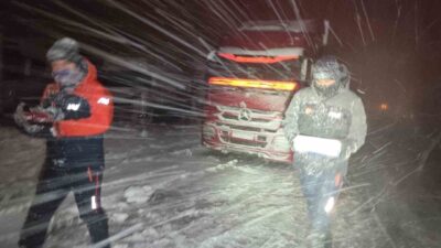Van genelinde etkili olan yoğun kar yağışı ve olumsuz hava