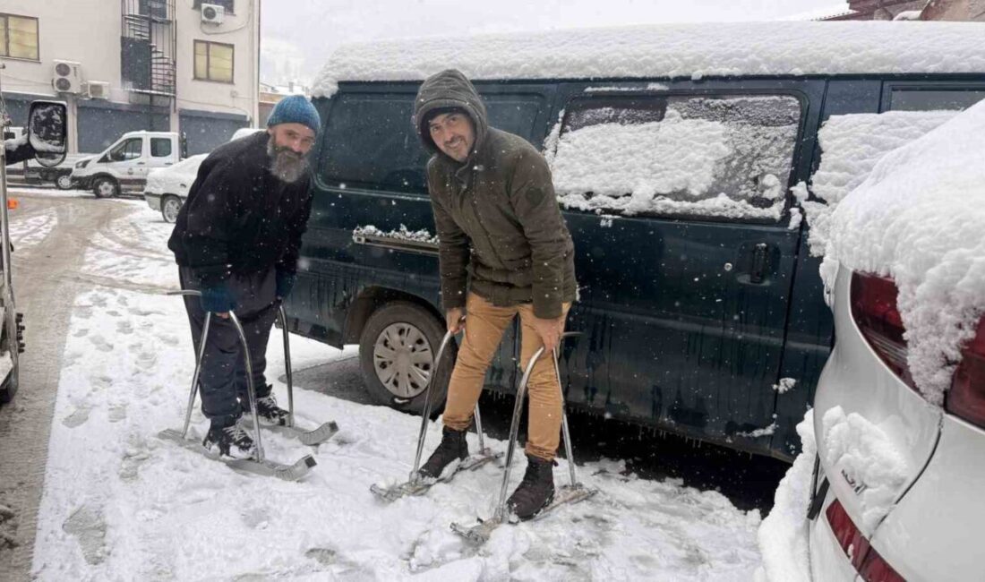 Tokat’ta inşaat işiyle uğraşan iki kardeş, çocukluklarında babalarının yaptığı ağaç