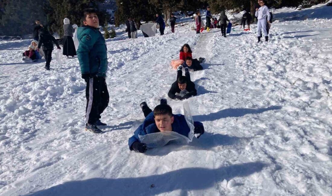 Mersin’in yüksek rakımlı bölgelerinde etkili olan kar yağışı en çok