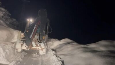 Şırnak’ta karla mücadele kararlılıkla devam ediyor. Valilik emrindeki İl Özel